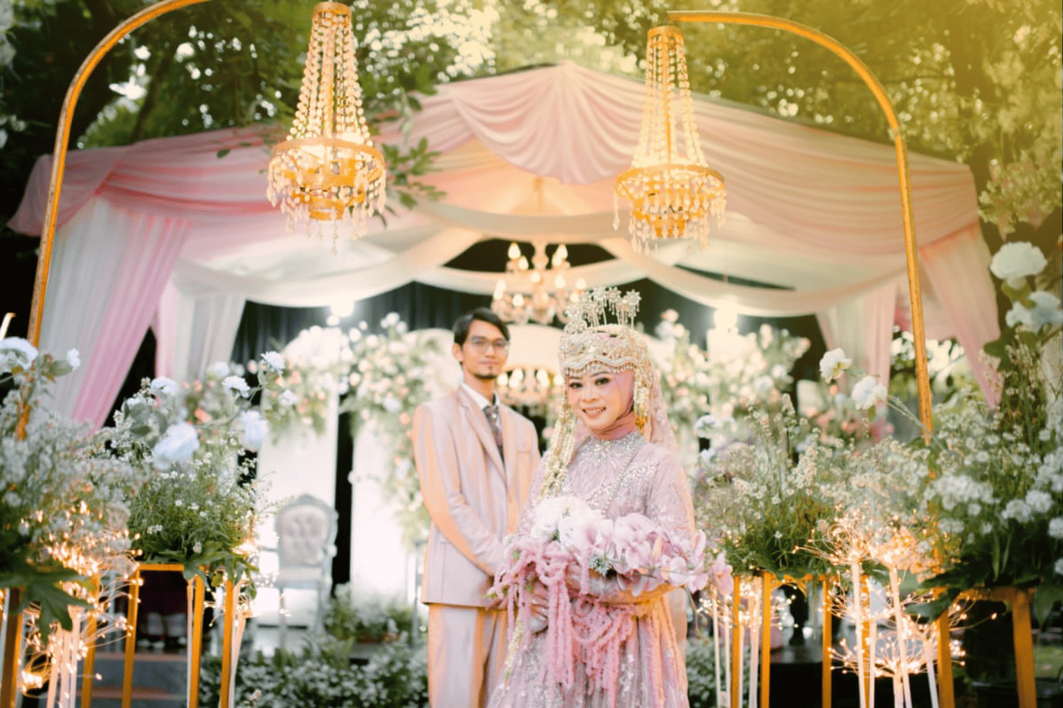 Makeup Artist Profesional Lamaran & Wedding Jakarta